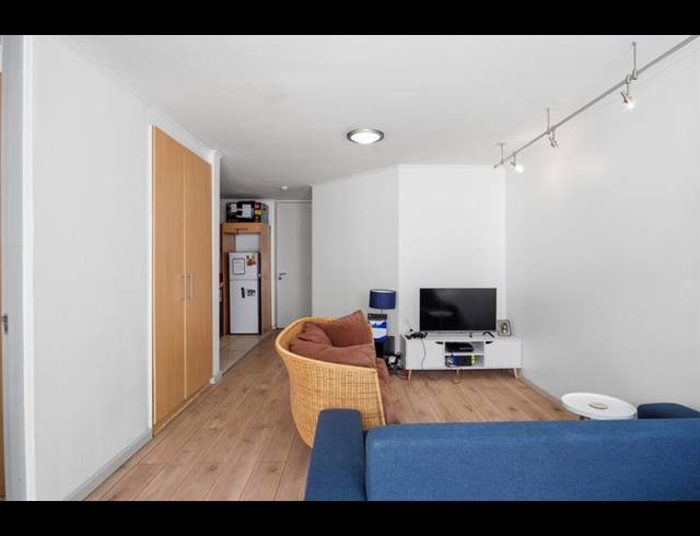 1 BEDROOM PROPERTY TO RENT IN CLAREMONT